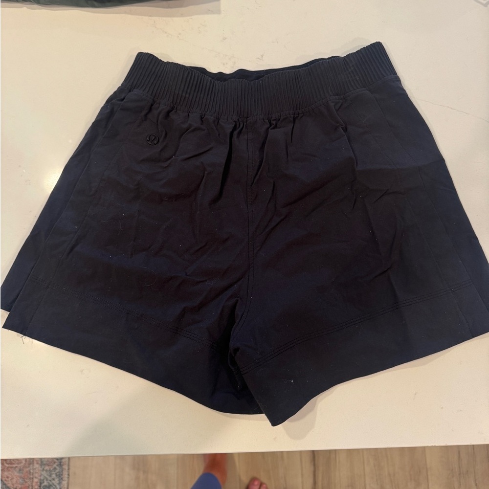 Lululemon Stretch Woven Relaxed Fit High Rise 4” Short